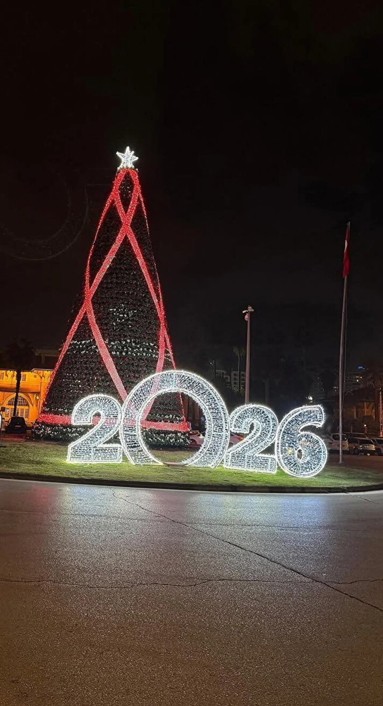 Adanalılar, 2026 yılına coşkuyla adım atmaya hazırlanıyor!