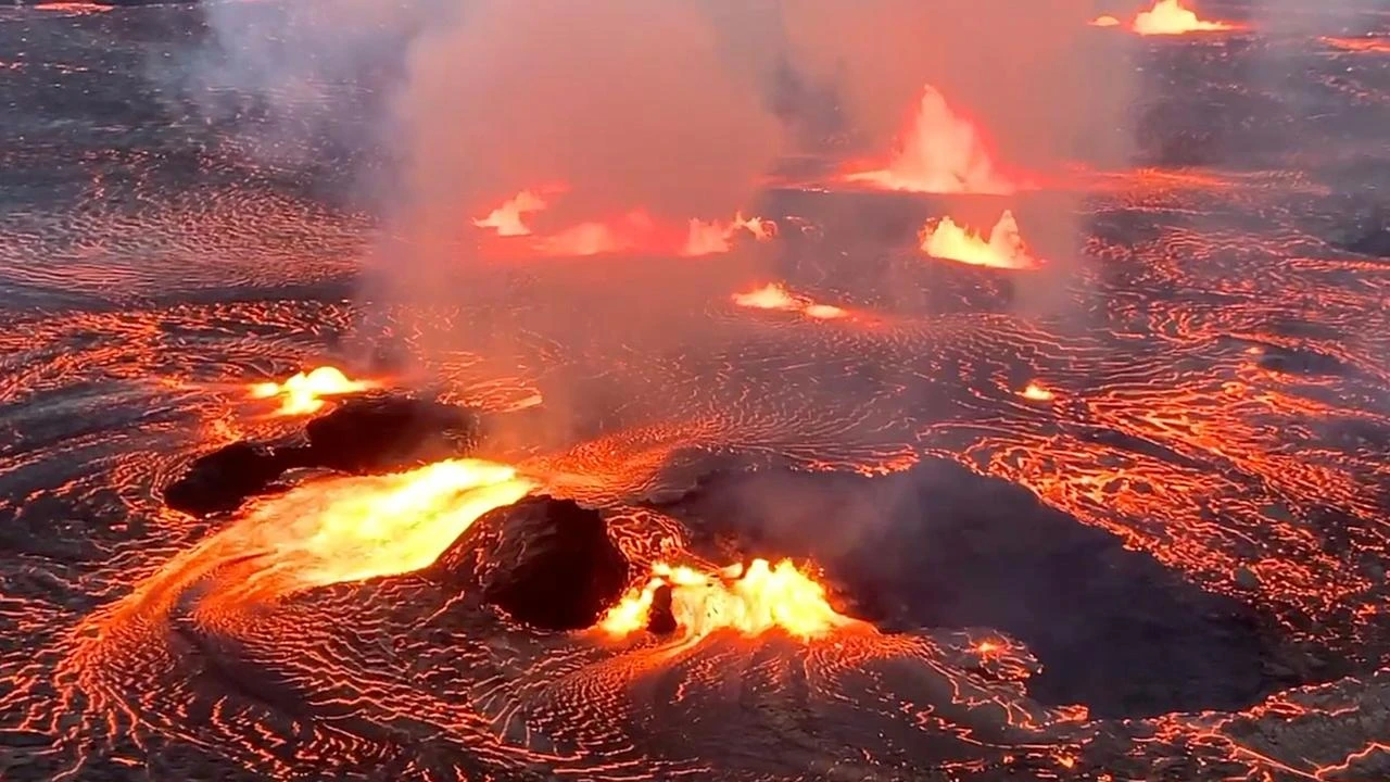 Hawaii'deki Kilauea Yanardağı Aniden Faaliyete Geçti!