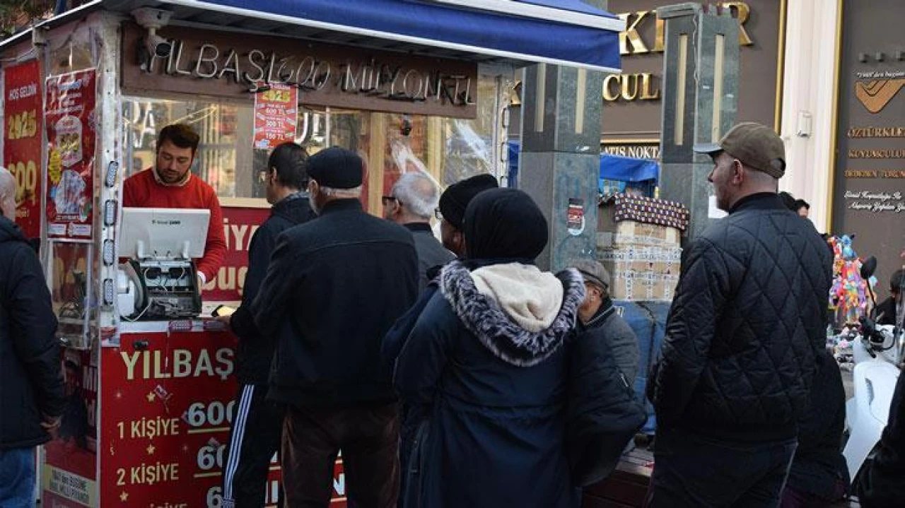 Bayilerde müşterilerin 'amorti' bekleme kuyruğu oluştu!