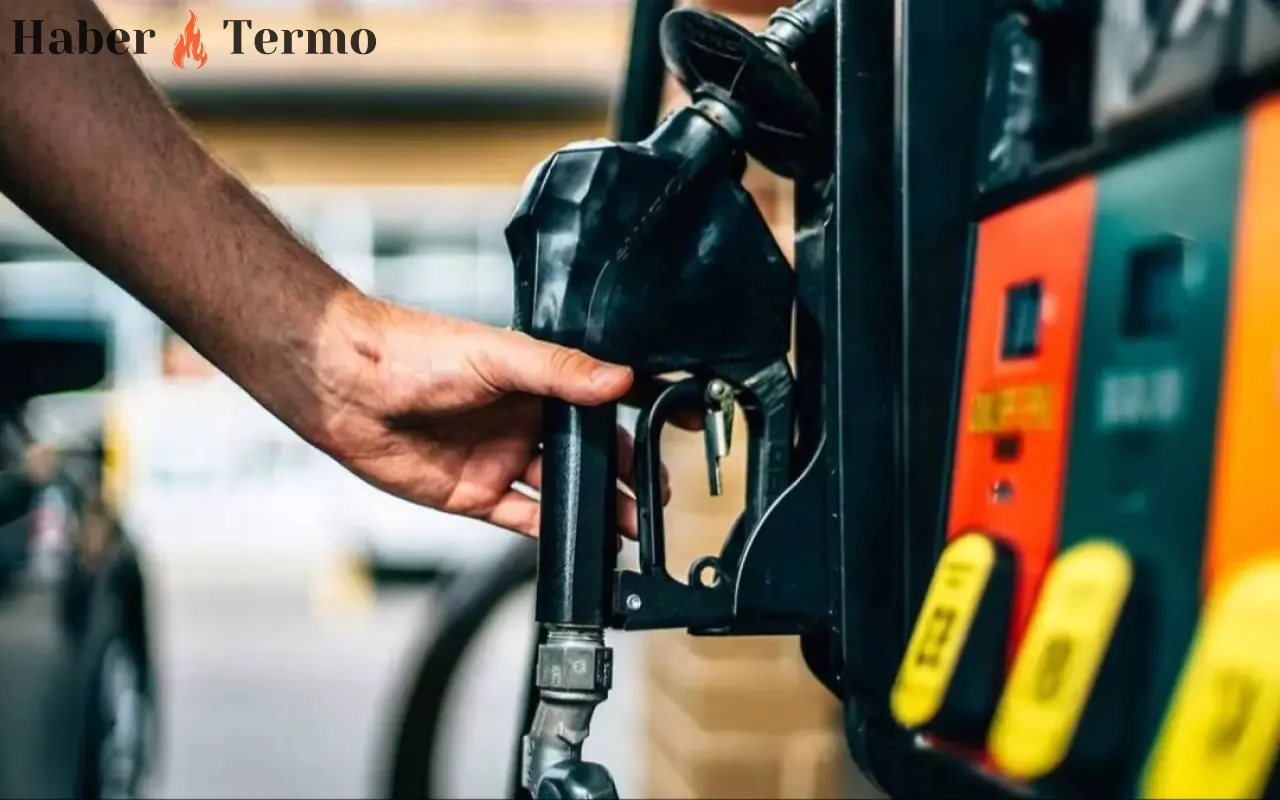 Benzine 1 Lira 27 Kuruş Zam geliyor