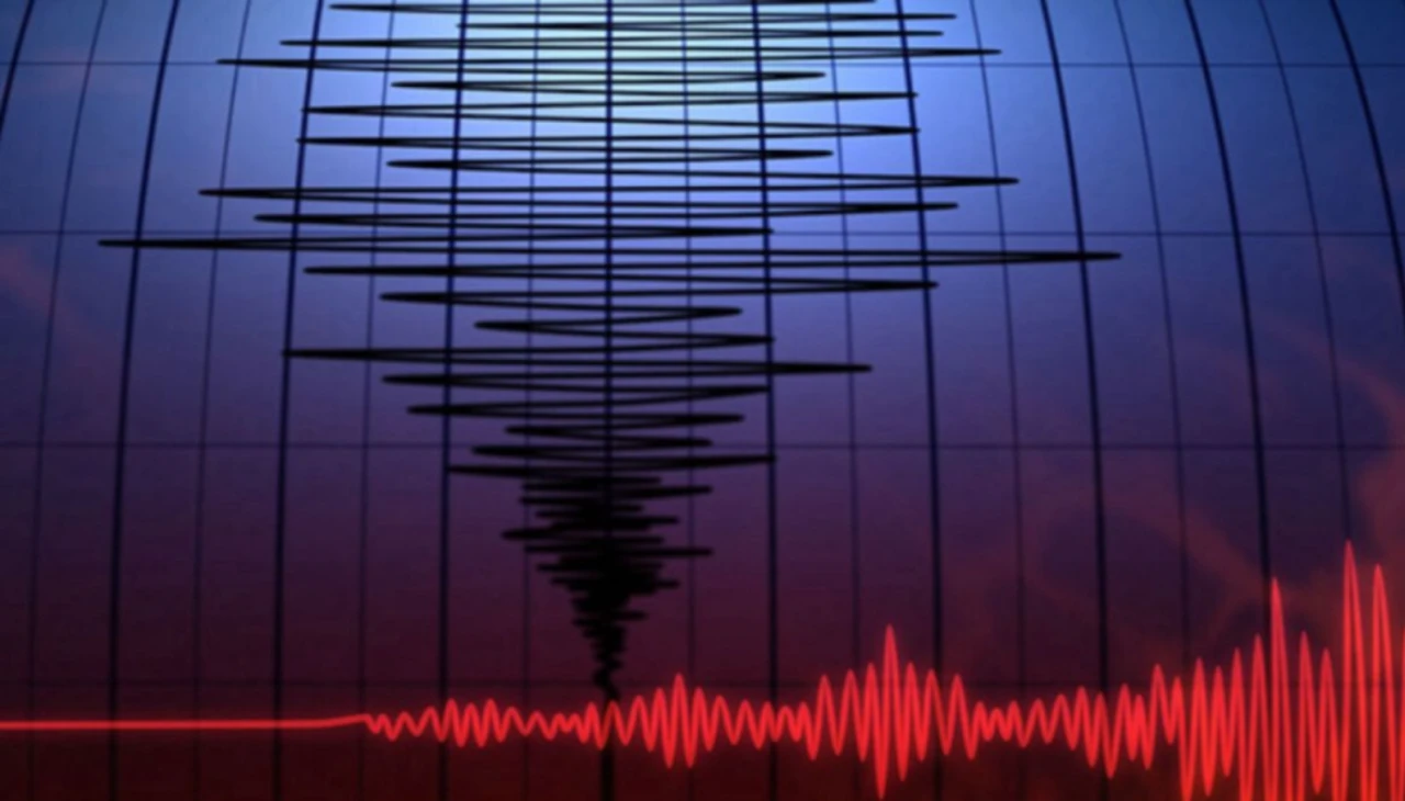 Çanakkale merkezli deprem, İzmir ve Balıkesir’de de hissedildi!