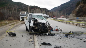 Çorum'da 4 araç kaza yaptı: 2 ölü, 5 yaralı