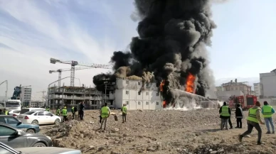 Malatya'da Konteyner Depo Alanında Çıkan Yangın Endişe Yarattı!