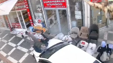 Siverek'te Kaldırımda Yürüyen Baba ve Oğluna Otomobil Çarptı!