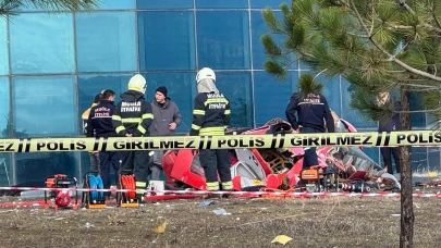 Muğla'da meydana gelen acı kaza sonucu Sağlık Bakanlığı'na ait ambulans helikopterden 4 kişi hayatını kaybetti.