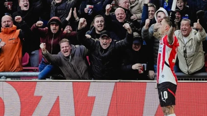 PSV, Feyenoord'u net bir oyunla üç farklı skorla mağlup etti!