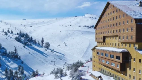 Grand Kartal Otel yangınında hayatını kaybedenlerin sayısı 76'yı geçti: Yetkililer, faciayla ilgili soruşturma başlattı.