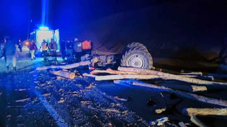 Malatya'da Trafik Kazasında TIR ile Traktör Çarpıştı: 3 Kişi Yaralandı