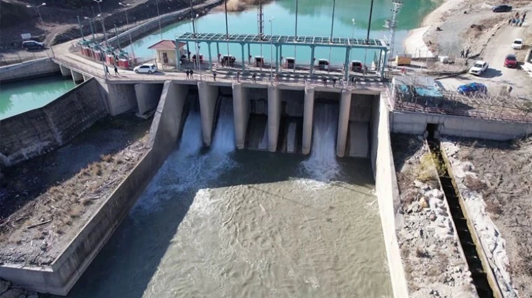 Adıyaman’da kayıp kadını bulmak için HES barajı boşaltıldı